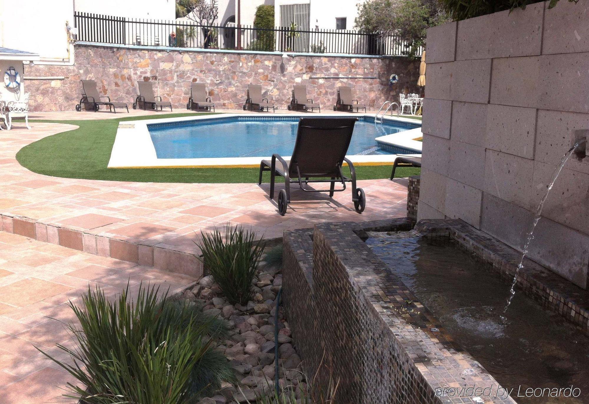Holiday Inn Hotel & Suites Chihuahua By Ihg Exterior foto
